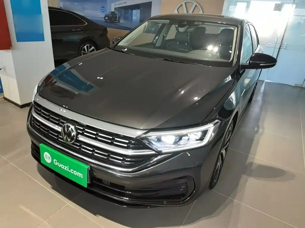 Volkswagen Sagitar 2024