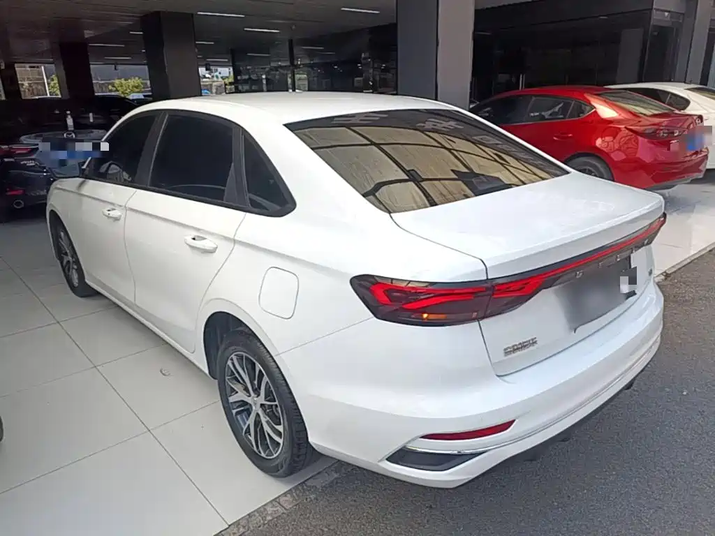 Geely Emgrand — миниатюра 5