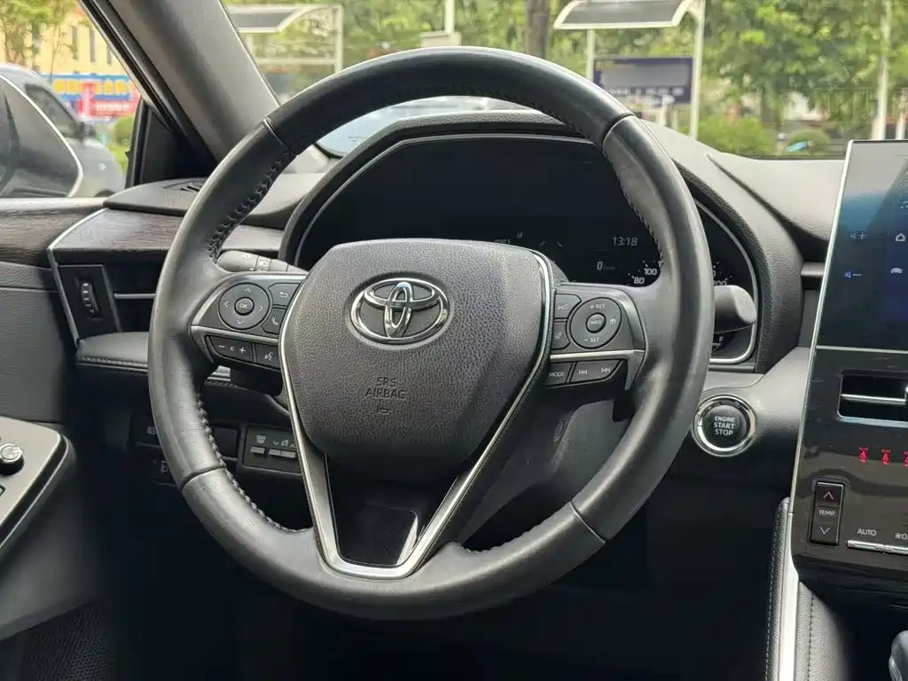 Toyota Avalon — миниатюра 5
