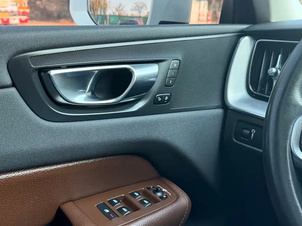 Volvo XC60 T5 4WD Smart Leisure Edition China VI, фото 10