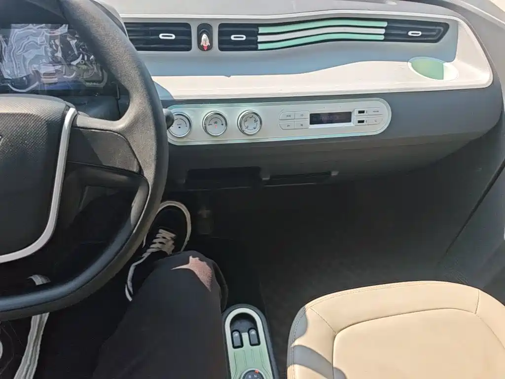 Wuling MINIEV — миниатюра 13