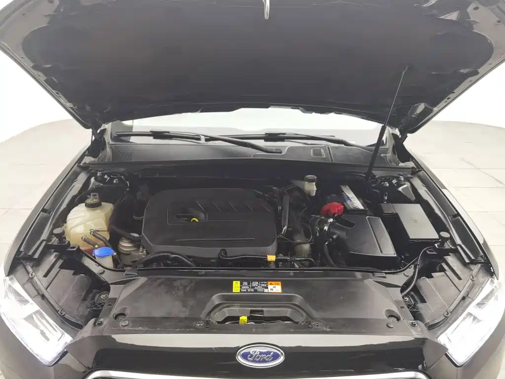 Ford Taurus — миниатюра 6