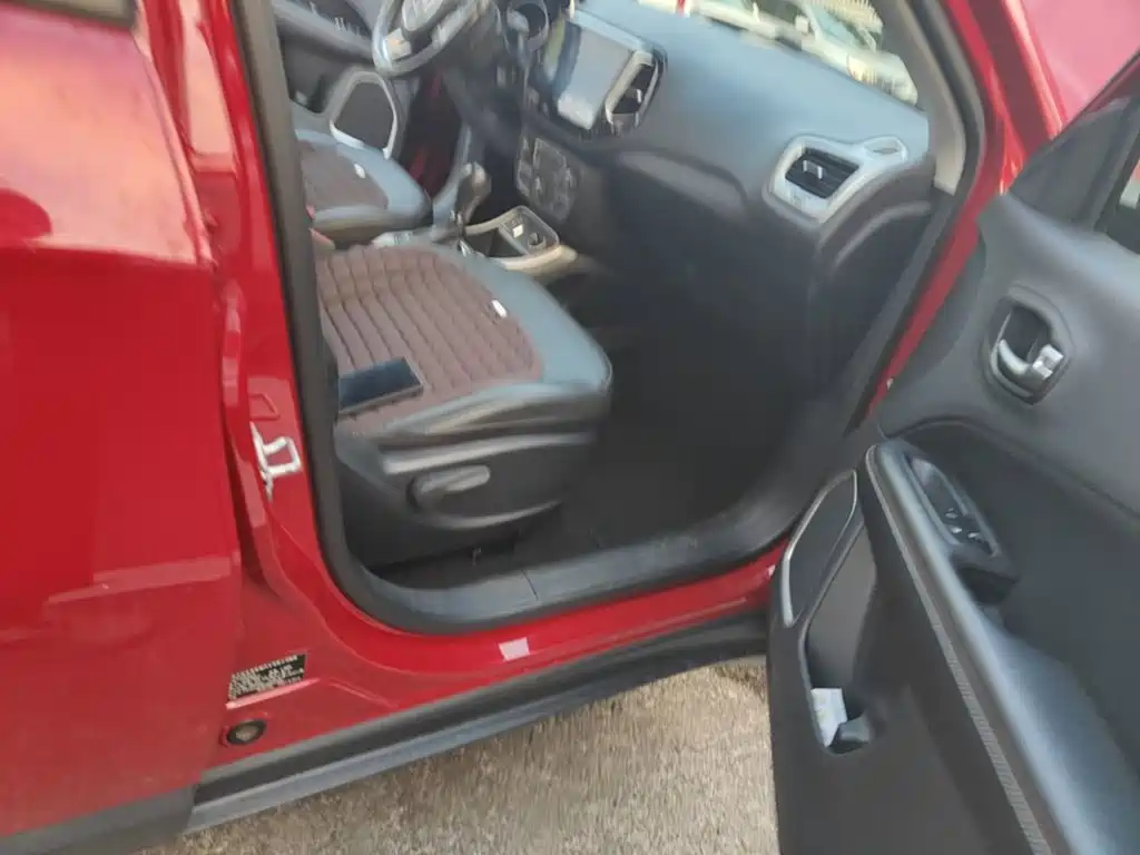 Jeep Compass — миниатюра 9