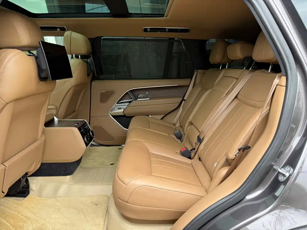 Land Rover Range Rover 2023 3.0 L6 400PS Long Wheelbase