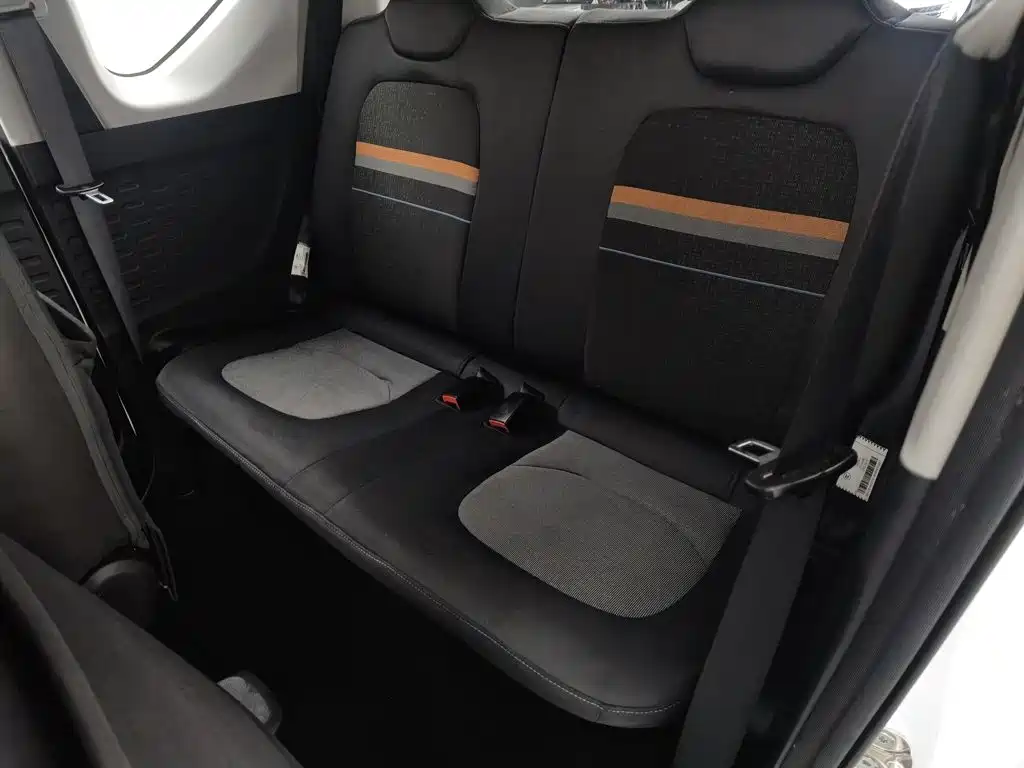Wuling MINIEV — миниатюра 15
