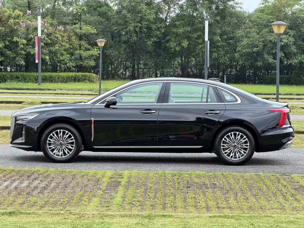 Hongqi H5 2025 1.5T DCT