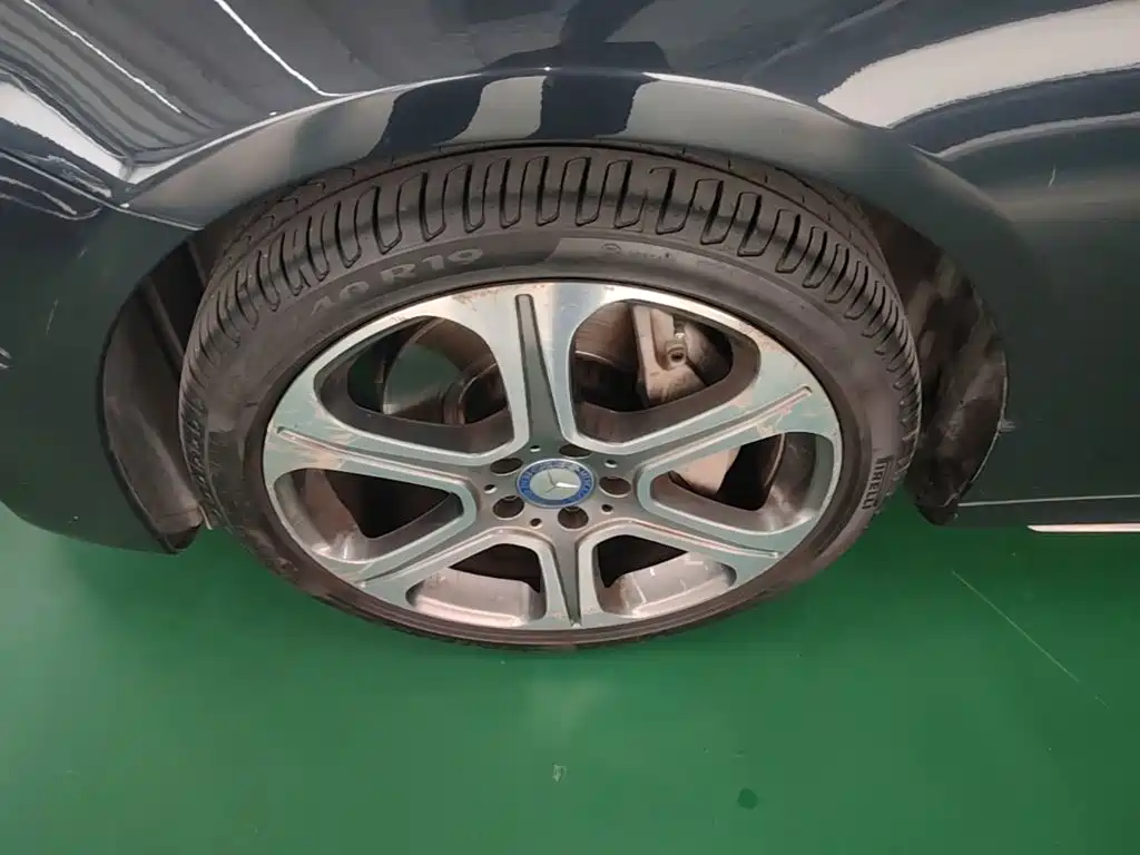 Mercedes-Benz E-Class — миниатюра 23
