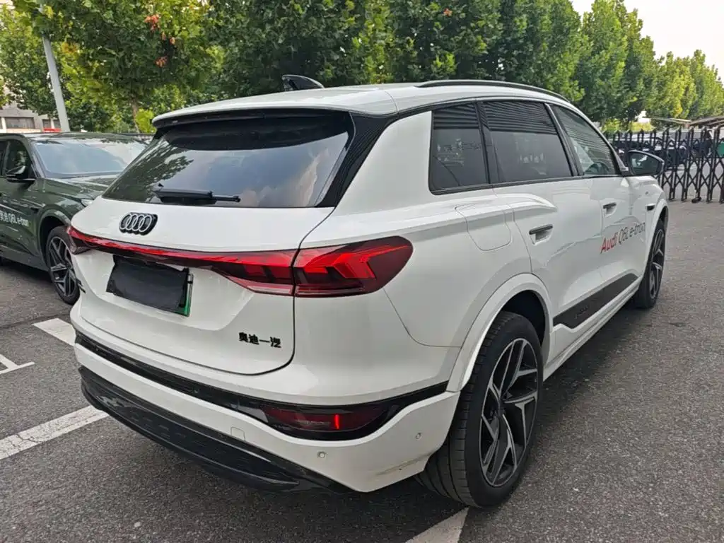 Audi Q6L e-tron — миниатюра 7
