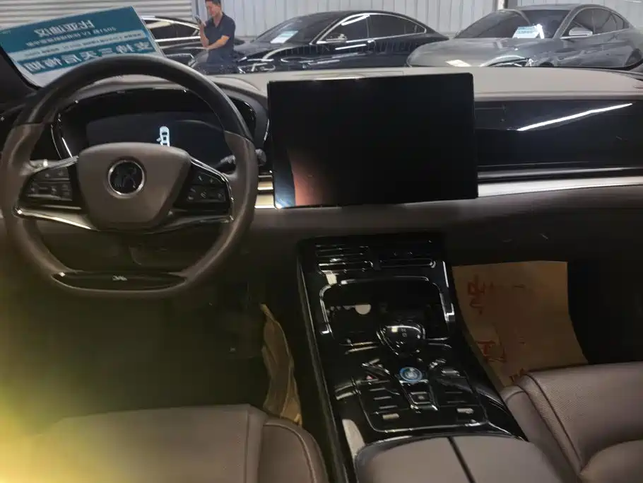 BYD Han — миниатюра 12