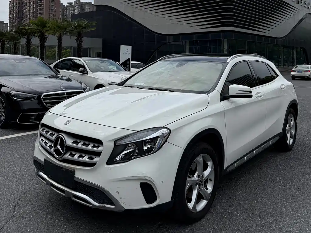 Mercedes-Benz GLA 2019
