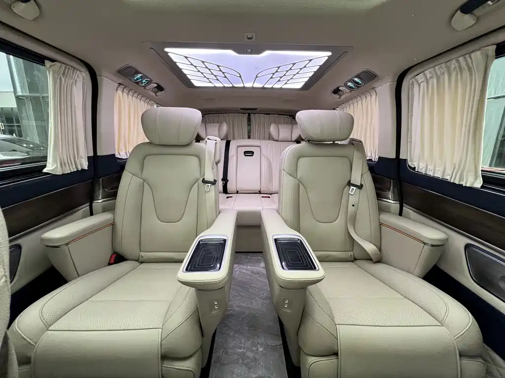 Mercedes-Benz V-Class — миниатюра 10