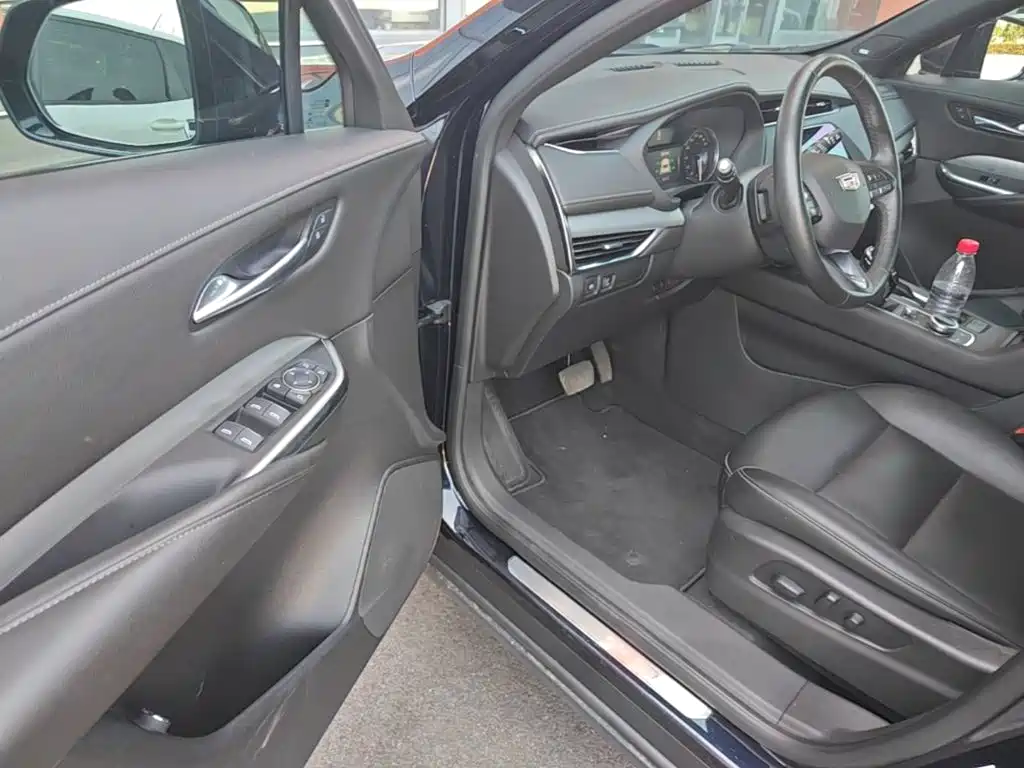 Cadillac XT4 — миниатюра 16