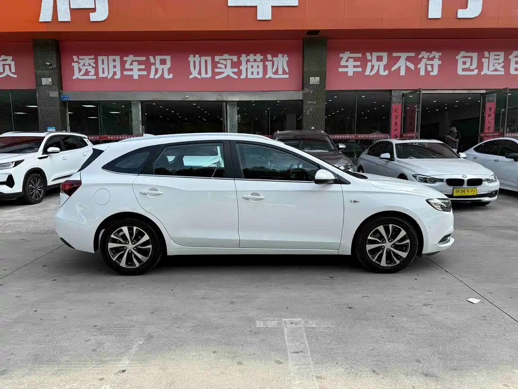 Buick Excelle — миниатюра 4