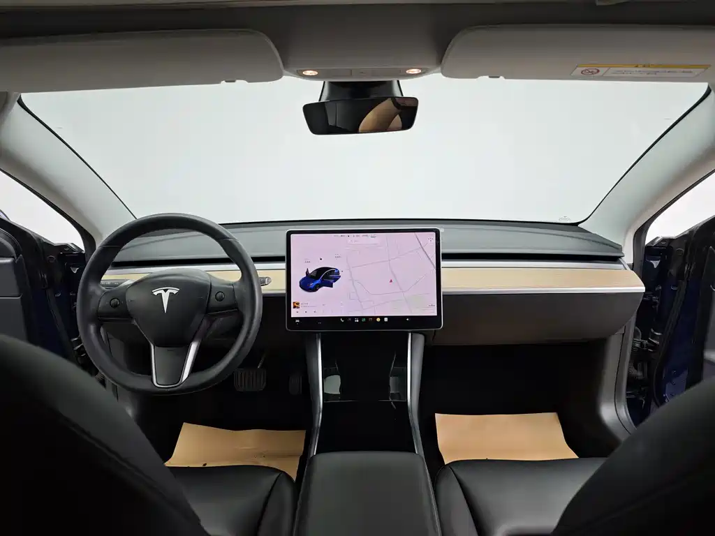 Tesla Model 3 — миниатюра 18