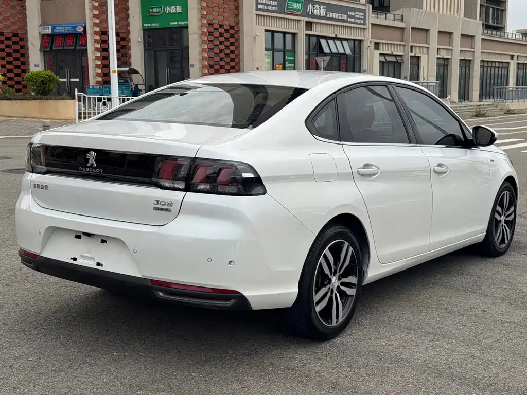 Peugeot 308 — миниатюра 9