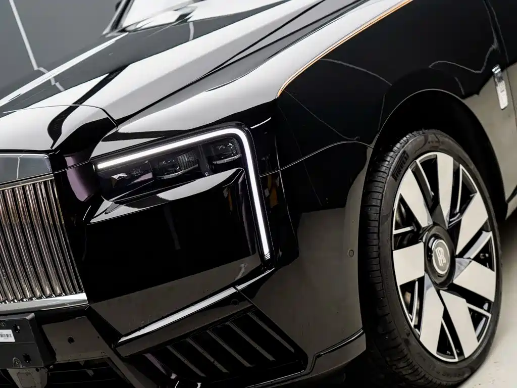 Rolls-Royce Cullinan — миниатюра 2