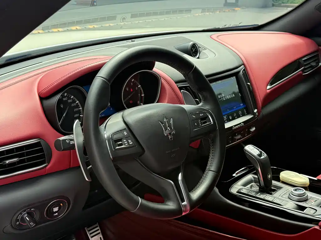 Maserati Levante — миниатюра 12