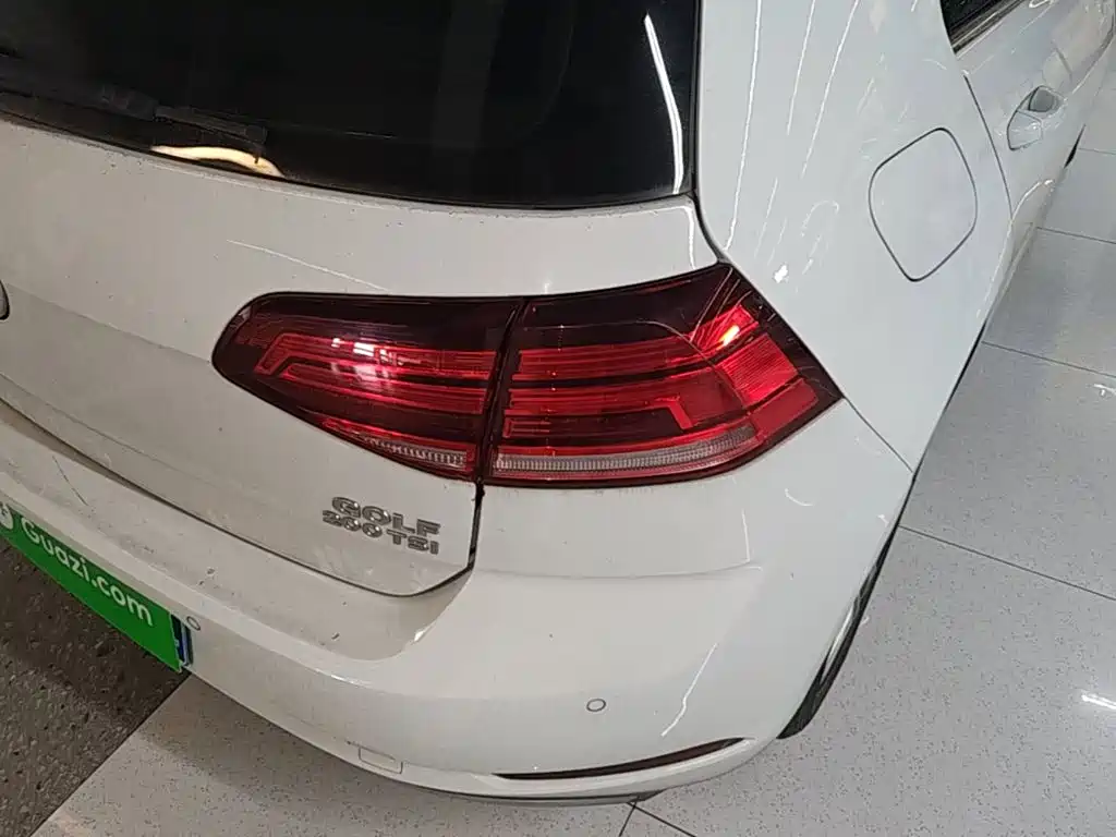 Volkswagen Golf — миниатюра 8