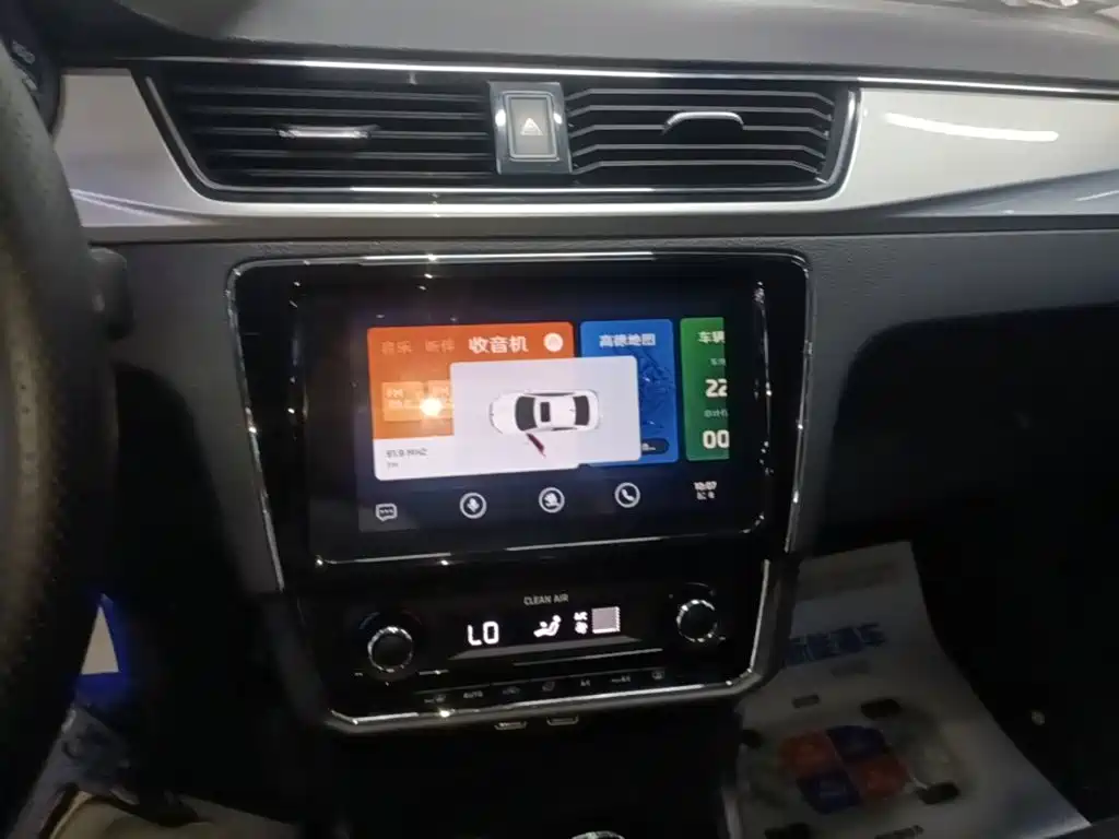 Skoda Rapid — миниатюра 13