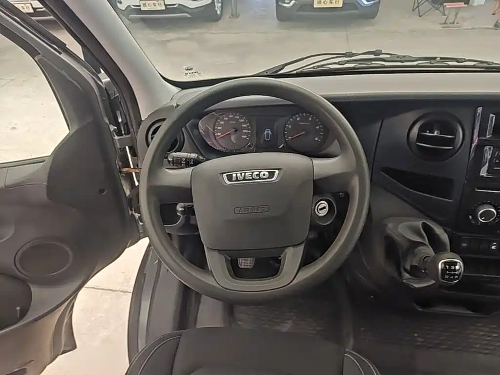 IVECO Ousheng — миниатюра 11