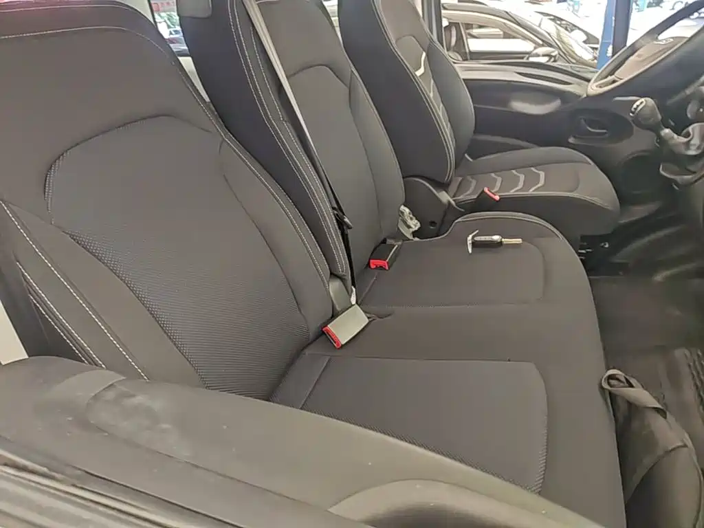 IVECO Ousheng — миниатюра 25