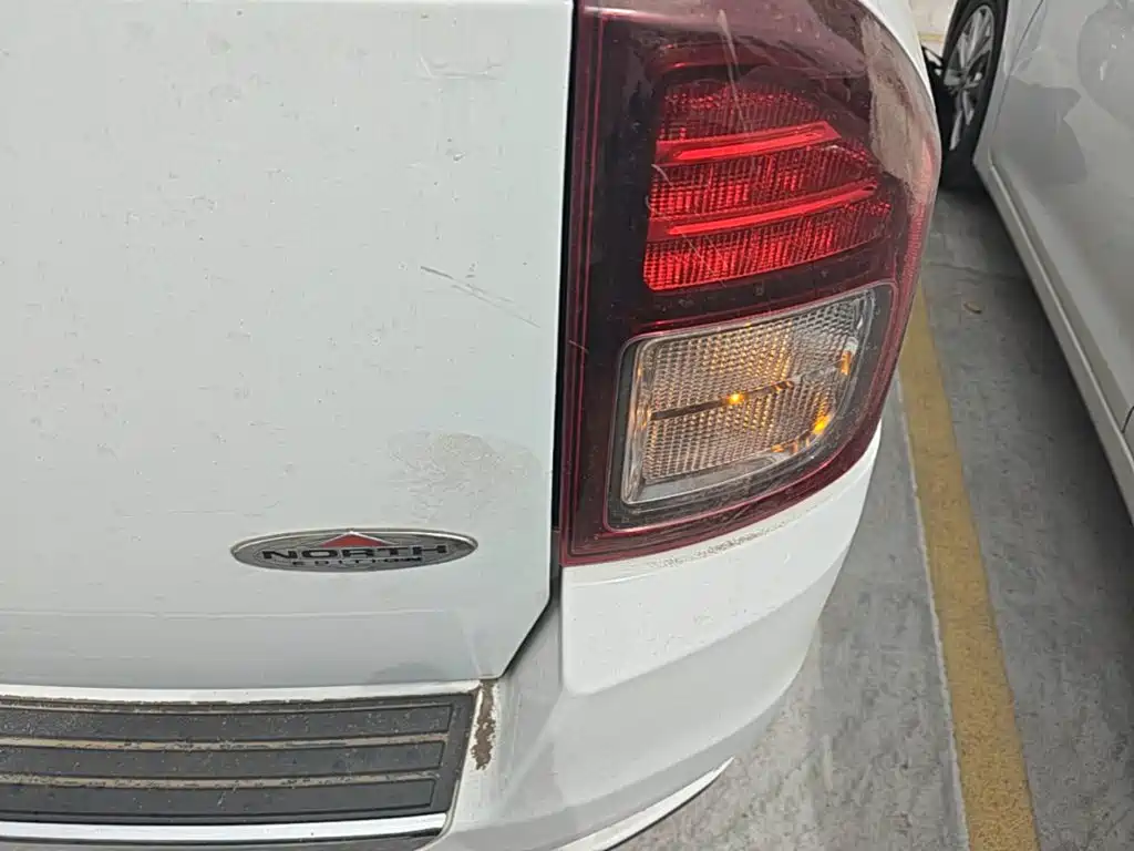 Jeep Compass (Import) — миниатюра 8
