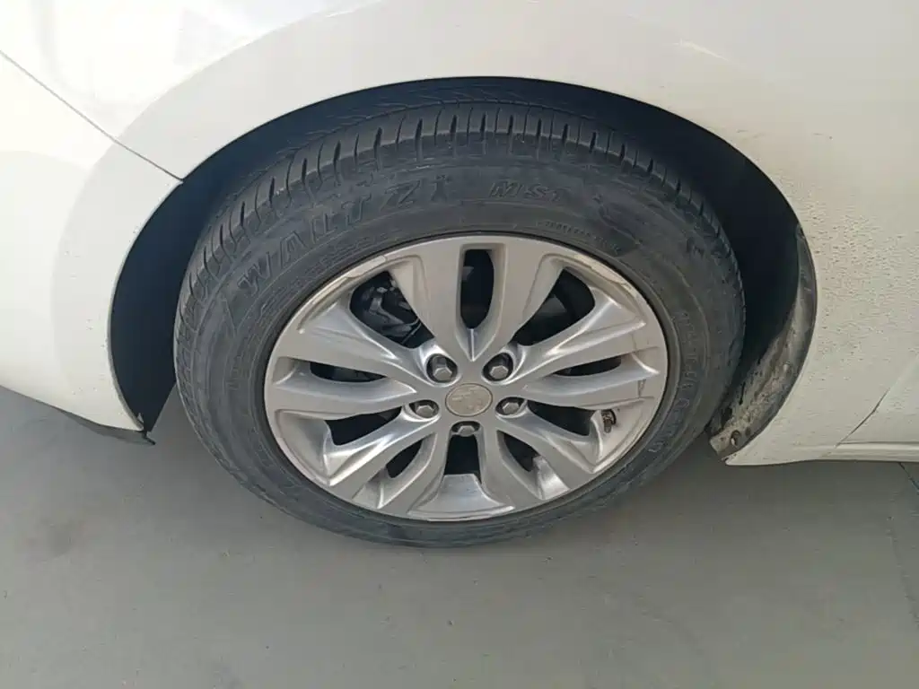 Buick Excelle — миниатюра 23