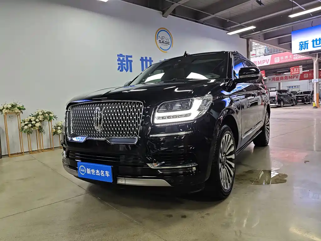 Lincoln Navigator