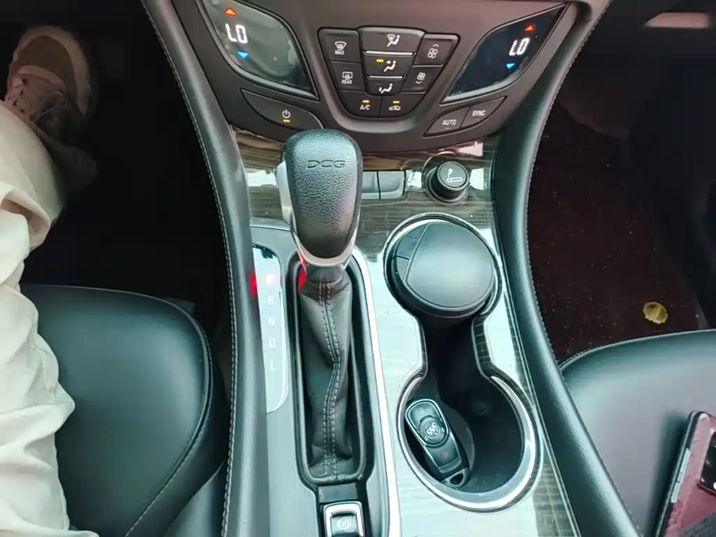 Buick Envision Plus — миниатюра 14
