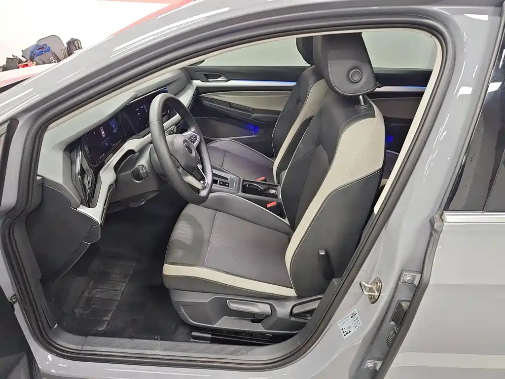 Volkswagen Golf — миниатюра 12