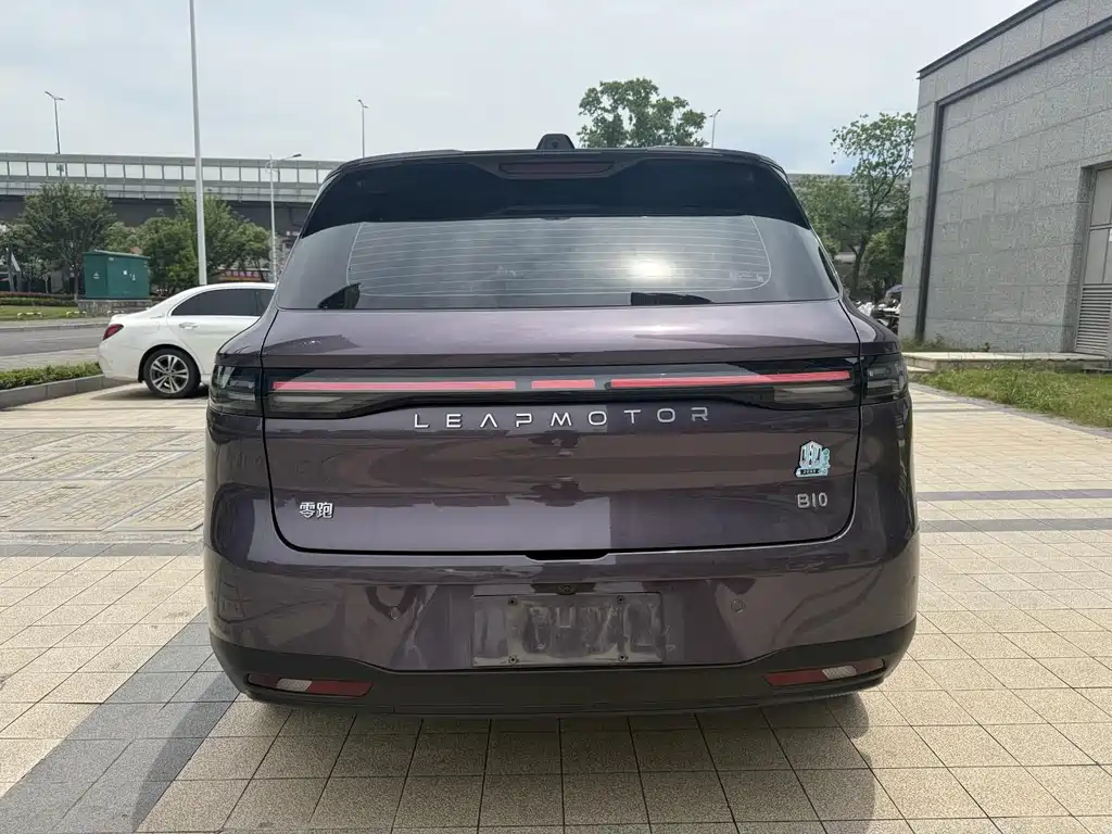 Leapmotor Leapmotor B10 — миниатюра 14