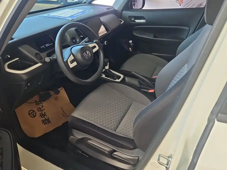 Honda Fit — миниатюра 9