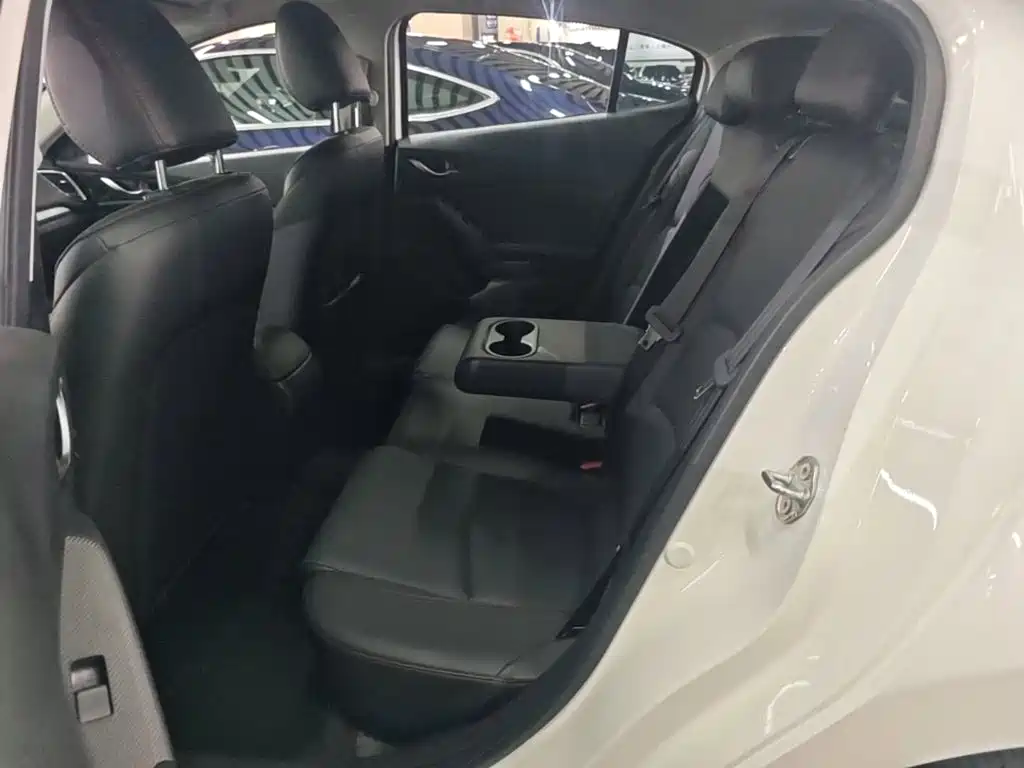 Mazda 3 Axela — миниатюра 17