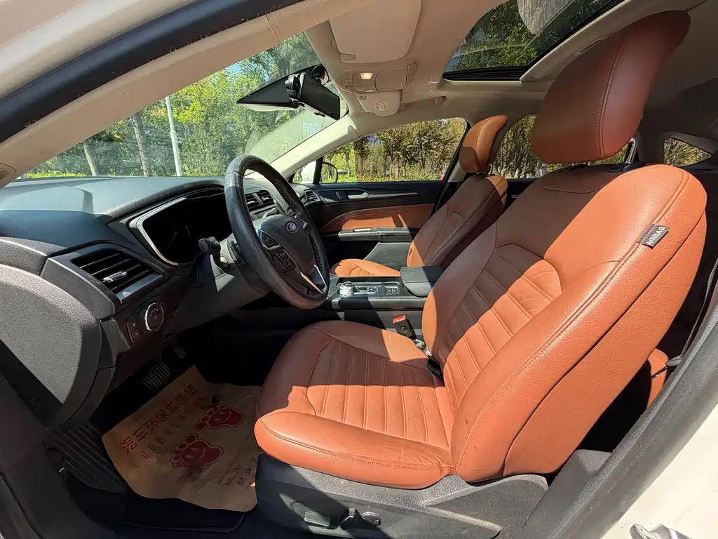 Ford Mondeo — миниатюра 7