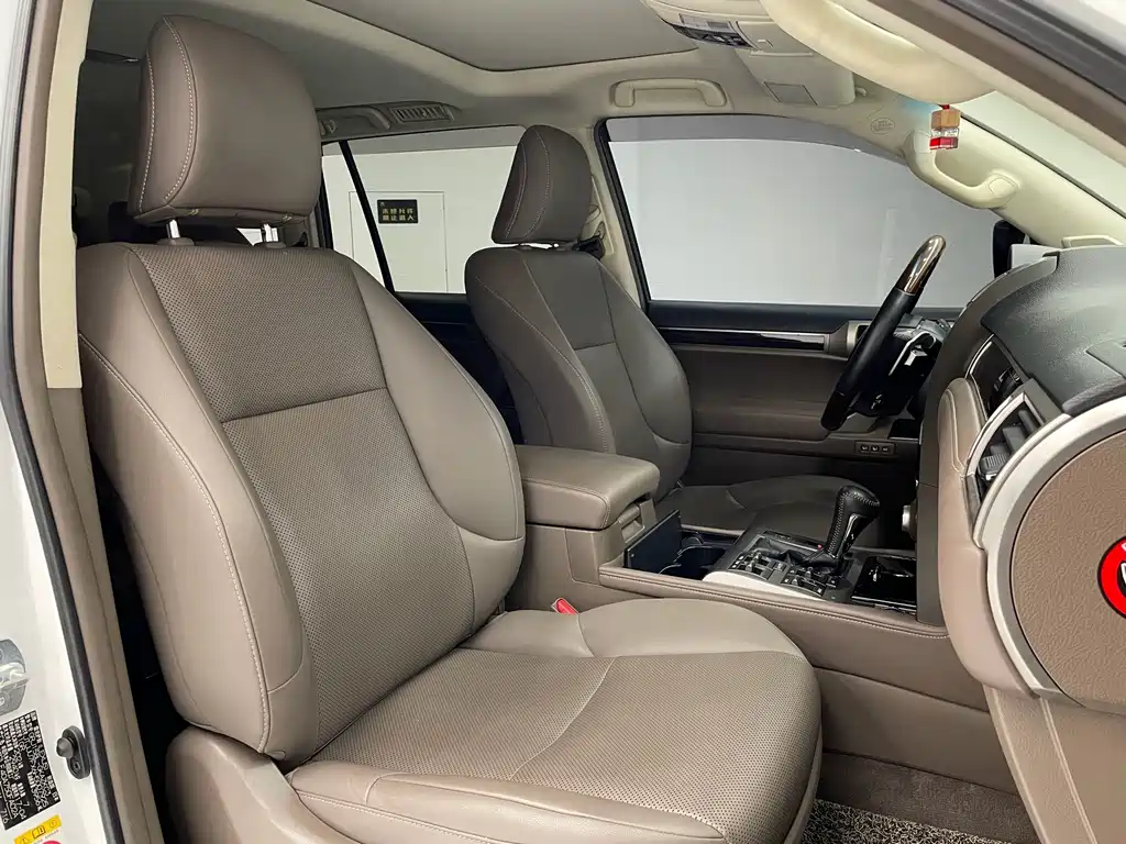 Lexus GX — миниатюра 13