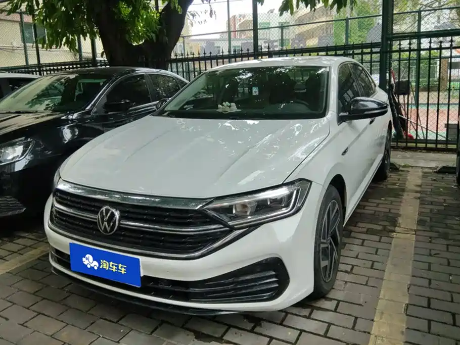 Volkswagen Sagitar 2022