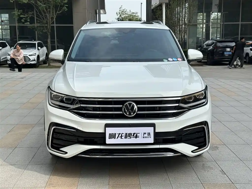 Volkswagen Tiguan L L 2024 330TSI AT R-Line