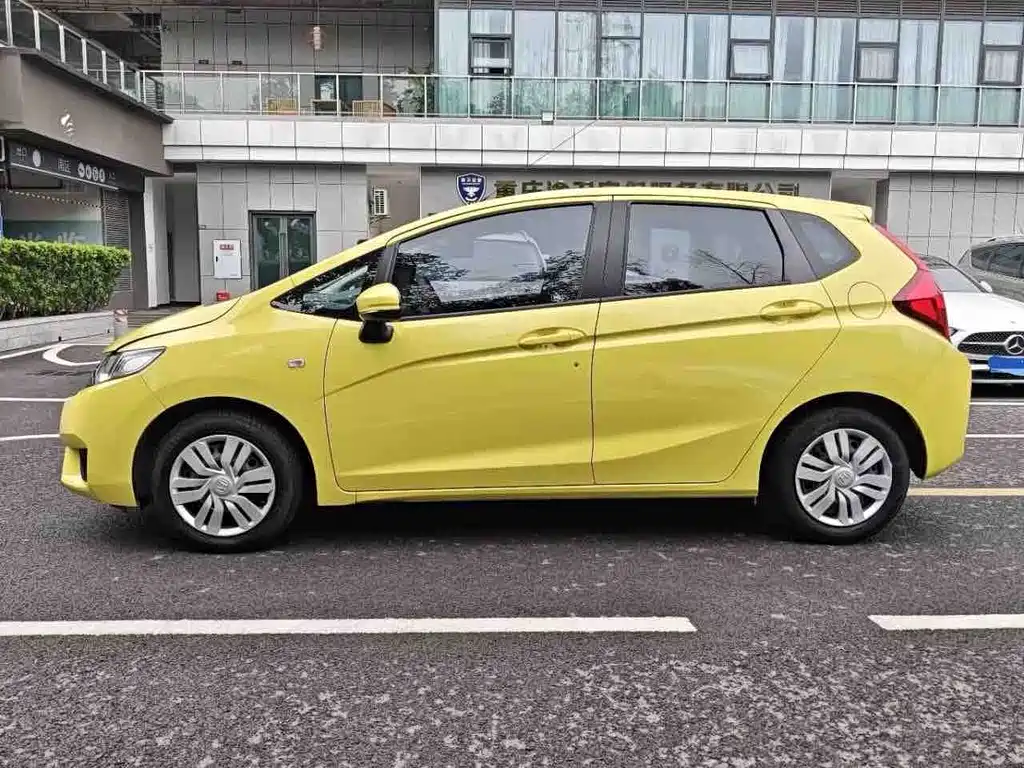 Honda Fit — миниатюра 5