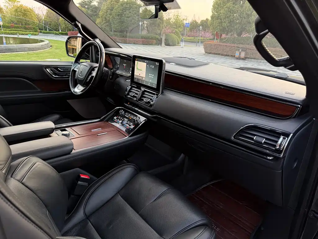 Lincoln Navigator 2018 3.5T V