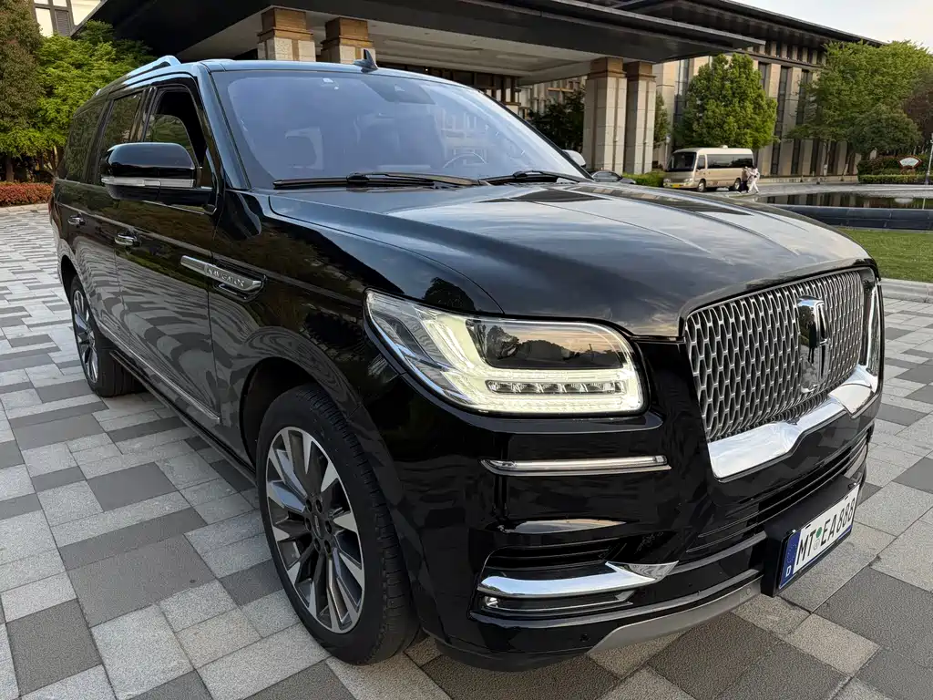 Lincoln Navigator 2018 3.5T V