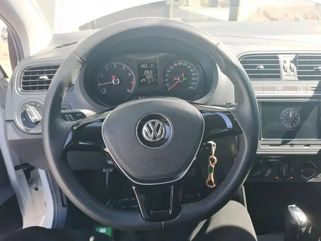 Volkswagen Polo — миниатюра 11