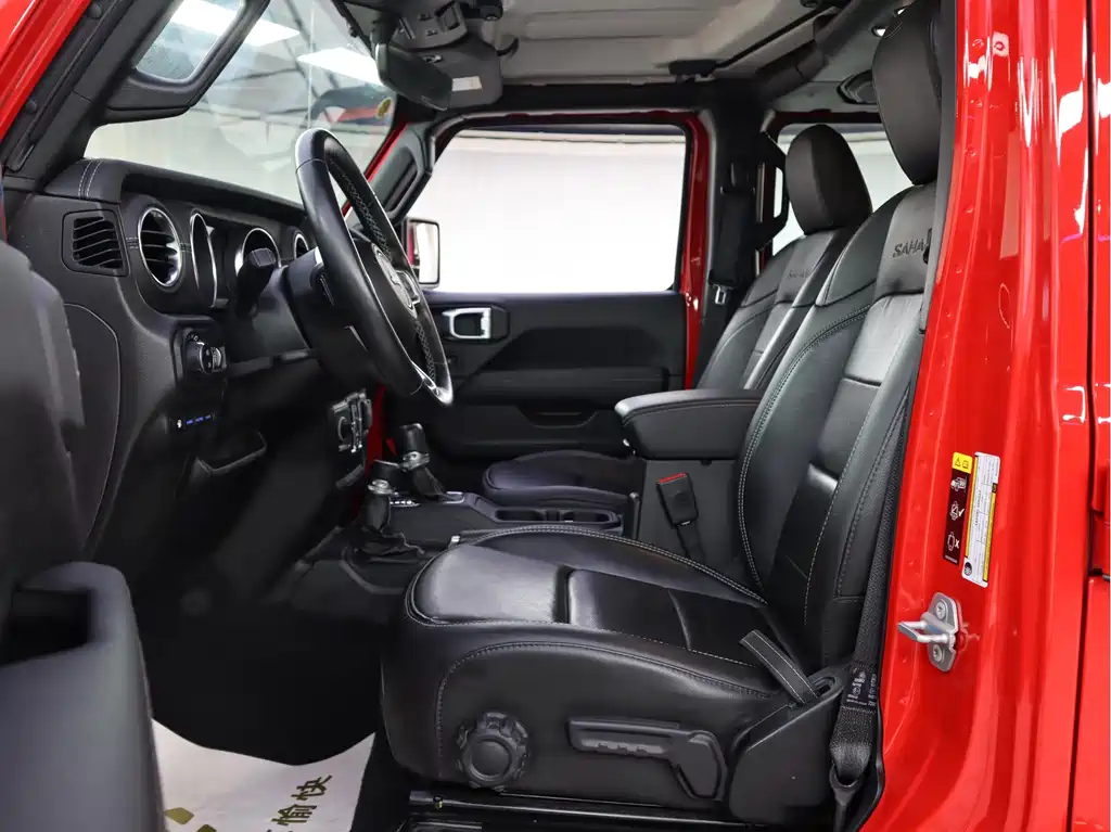 Jeep Wrangler PHEV — миниатюра 12