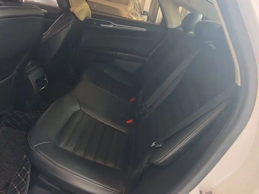 Ford Mondeo — миниатюра 17