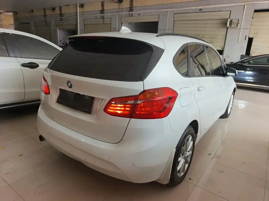 BMW 2 Series Active Tourer — миниатюра 7