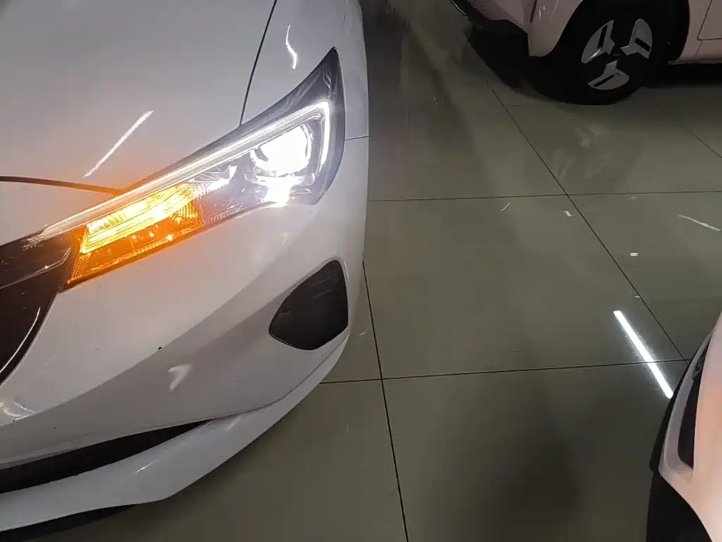 Buick Verano — миниатюра 24