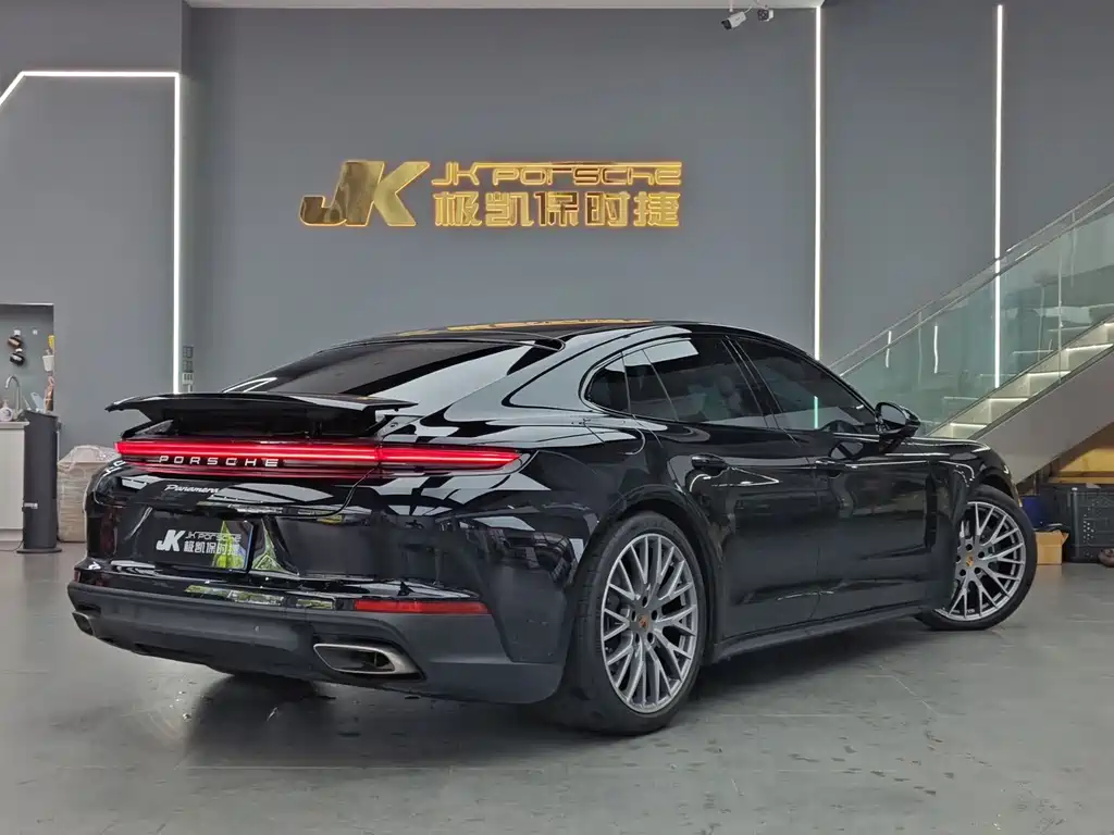 Porsche Panamera — миниатюра 10