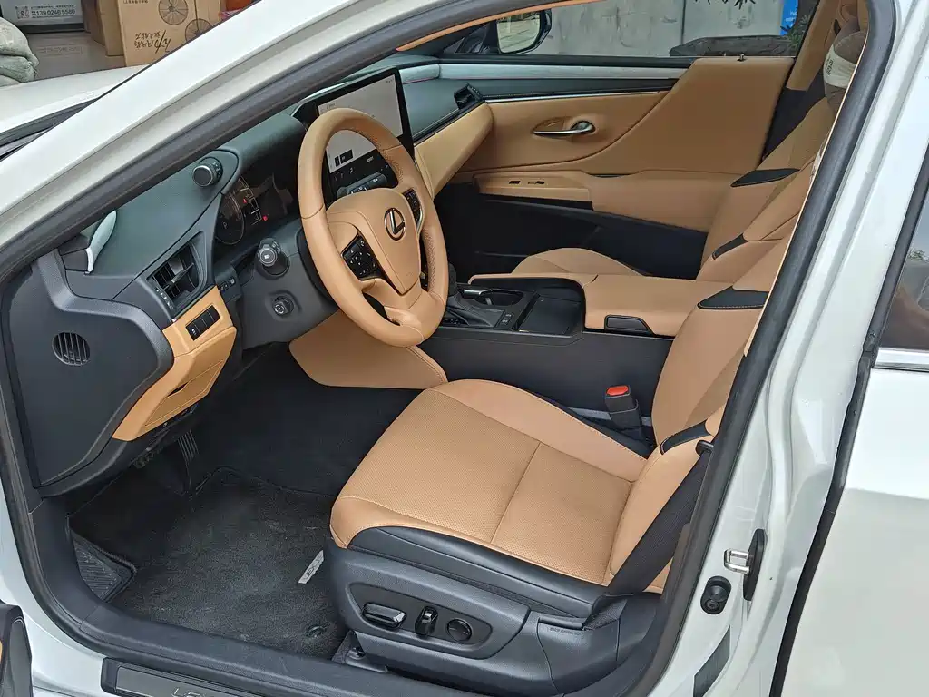 Lexus ES — миниатюра 5