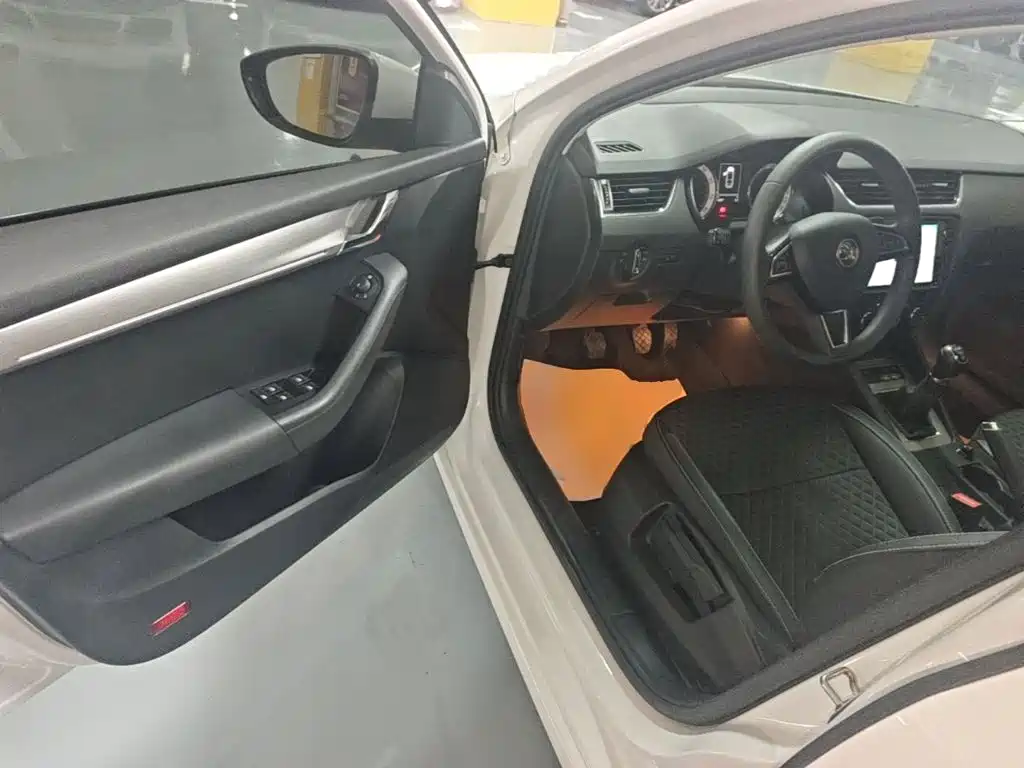 Skoda Octavia — миниатюра 16