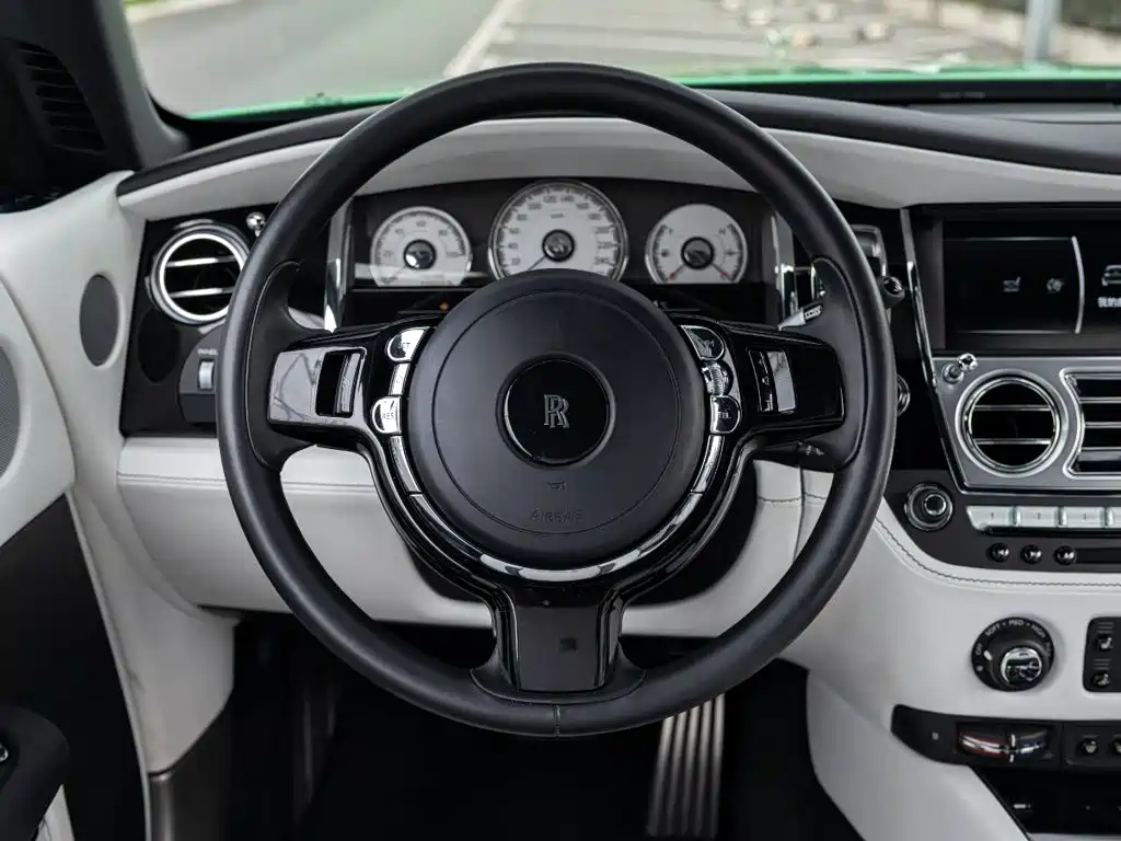 Rolls-Royce Wraith — миниатюра 12