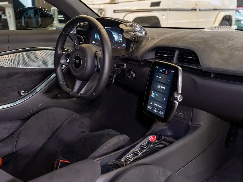 McLaren Artura — миниатюра 20